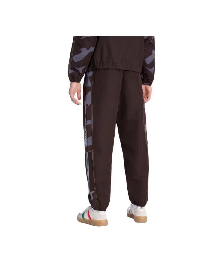 اديداس بنطال رياضي منسوج بنقشة مموهة وطبعة AMG